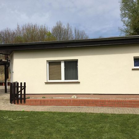 Schoener Ferienbungalow Umgeben Von Natur Und Nicht Weit Zur Ostsee Neubukow Exterior photo
